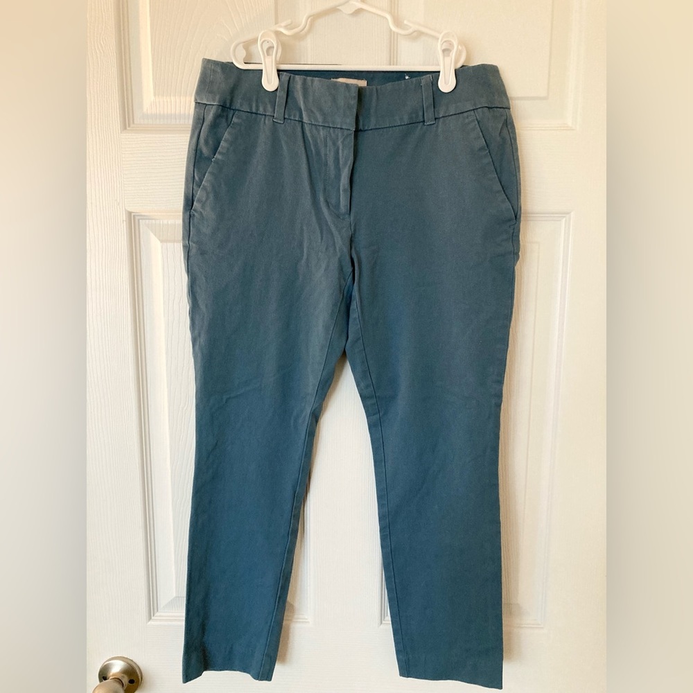 LOFT blue cropped dress pants. Size 6